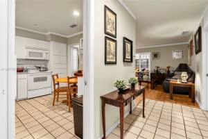 9011 Sw 18th Ter Miami, FL 33165 - MLS#A11977537