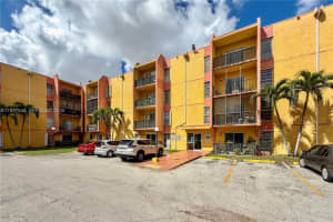 4803 NW 7th St Apt 105-14, Miami, FL 33126, - MLS#A11977548