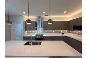 4900 Nw 83rd Path Doral, FL 33166 - MLS#A11977563