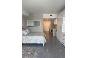 1300 Brickell Bay Dr 2512 Miami, FL 33131 - MLS#A11977585