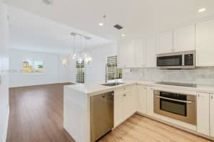 10 Aragon Ave 1117 Coral Gables, FL 33134 - MLS#A11977594