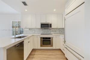 10 Aragon Ave 1117 Coral Gables, FL 33134 - MLS#A11977594