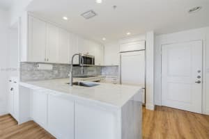 10 Aragon Ave 1117 Coral Gables, FL 33134 - MLS#A11977594