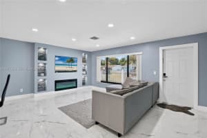 1318 13th St West Palm Beach, FL 33401 - MLS#A11977653