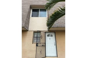 10902 Sw 2nd St 4f Sweetwater, FL 33174 - MLS#A11977714