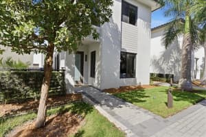 4395 Nw 80th Ct Doral, FL 33166 - MLS#A11977747