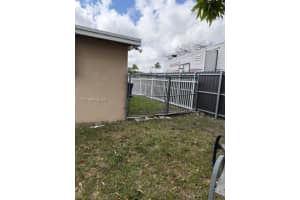 10945 Sw 41st St Miami, FL 33165 - MLS#A11977775