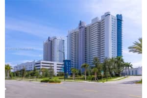 15051 Royal Oaks Ln 503 North Miami, FL 33181 - MLS#A11977788