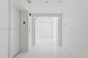 2627 S Bayshore Dr 501, Miami