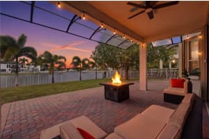 15675 Sw 52nd Ct, Miramar