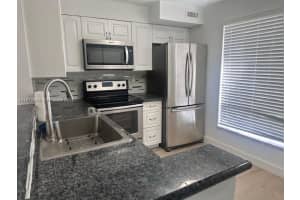 709 Gardens Dr 102 Pompano Beach, FL 33069 - MLS#A11977885