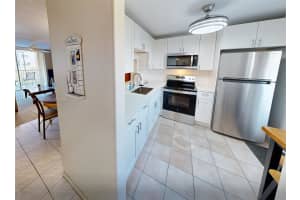 619 NE 14th Ave APT 303, Hallandale Beach, FL 33009, - MLS#A11977887