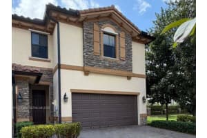 12350 S Village Cir Davie, FL 33325 - MLS#A11977889