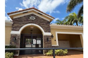 12350 S Village Cir Davie, FL 33325 - MLS#A11977889