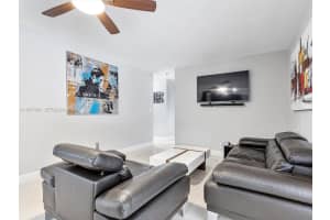 5620 Sw 9th St Plantation, FL 33317 - MLS#A11977891