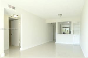 546 SW 1st St APT 404, Miami, FL 33130, - MLS#A11977904