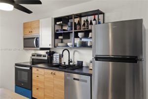 2901 Nw 46th Ave 307 Lauderdale Lakes, FL 33313 - MLS#A11977908