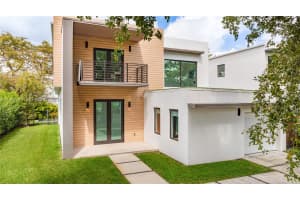 2225 Sw 18th Ave Miami, FL 33145 - MLS#A11977919