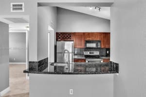 2881 N Oakland Forest Dr 212 Oakland Park, FL 33309 - MLS#A11977946