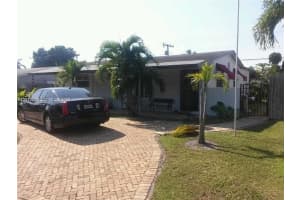 2512 Island Dr, Miramar