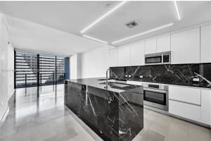 88 Sw 7th Street 806, Miami, Fl 33130, Miami