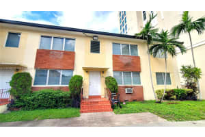 215 Zamora Ave 4 Coral Gables, FL 33134 - MLS#A11978022