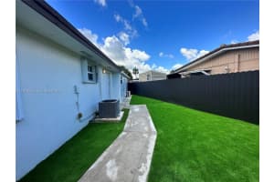 17100 Nw 77th Ct 1, Hialeah