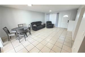 11249 Sw 33rd Cir Pl Miami, FL 33165 - MLS#A11978067