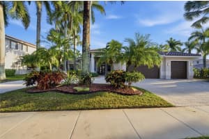 1397 Victoria Isle Dr, Weston