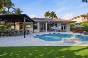 1397 Victoria Isle Dr Weston, FL 33327 - MLS#A11978070