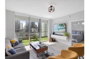 90 Sw 3rd St 2015 Miami, FL 33130 - MLS#A11978100