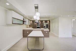 161 Crandon Blvd 324 Key Biscayne, FL 33149 - MLS#A11978101