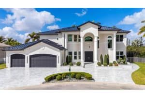 4724 Sw 195th Way, Miramar