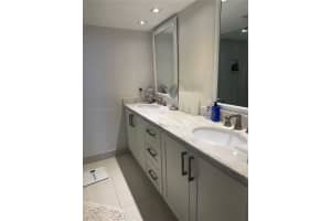 1000 NE Quayside Terrace APT 905, Miami, FL 33138, - MLS#A11978118