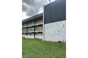 Building 15, 8000 Fairview Dr APT 306, Tamarac, FL 33321, - MLS#A11978142