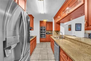 9340 Sw 19th St Miami, FL 33165 - MLS#A11978166