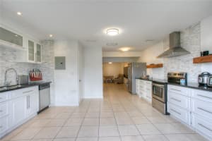 7389 W 18th Ave Hialeah, FL 33014 - MLS#A11978204