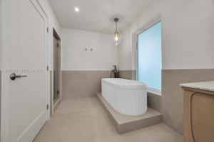 1235 Ne 95th St Miami Shores, FL 33138 - MLS#A11978250