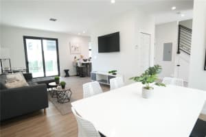 211 Se 4th St 3 Hallandale Beach, FL 33009 - MLS#A11978260