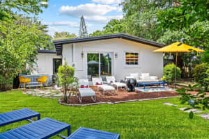 2860 Sw 13th Ct, Fort Lauderdale