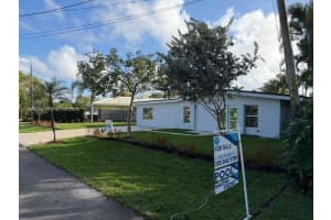 2416 Ne 19th Ter, Wilton Manors