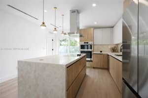 2416 19th Ter , Wilton Manors, FL 33305 - MLS#A11978298