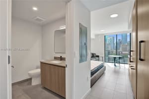 121 Ne 5th 801b Miami, FL 33132 - MLS#A11978306