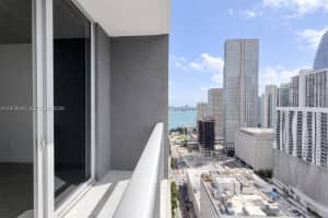 151 Se 1st St 3007, Miami