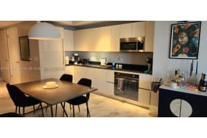 1010 Brickell Ave 4208, Miami