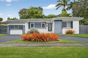 425 Ne 114th St 0 Miami, FL 33161 - MLS#A11978346