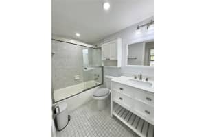 600 Parkview Dr , Hallandale Beach, FL 33009 - MLS#A11978347