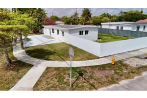 10381 Sw 32nd St Miami, FL 33165 - MLS#A11978358