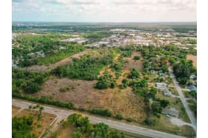 621 Ortiz Ave Fort Myers, FL 33905 - MLS#A11978382