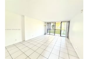 3301 N Country Club Dr 106 Aventura, FL 33180 - MLS#A11978419